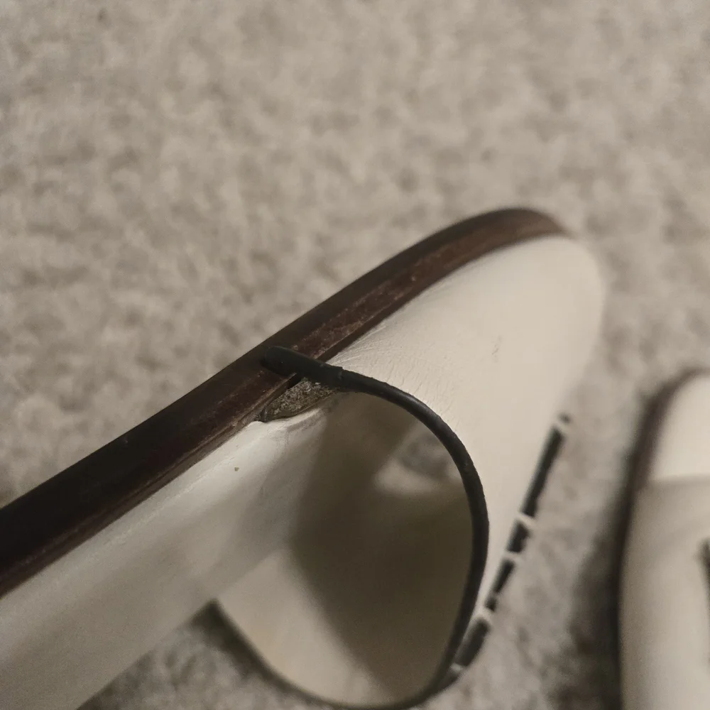 Tory Burch Cream Sandals - Picture 5 of 6